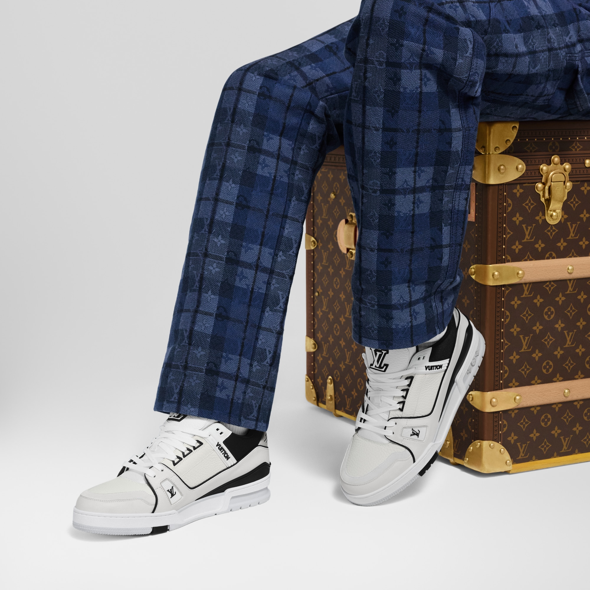 LV トレイナー スニーカー ｜ルイ・ヴィトン 公式サイト - 1AIJ37